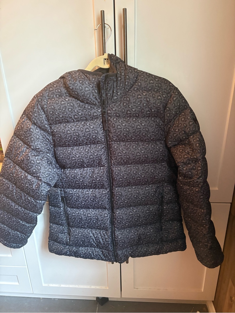 Helly Hansen Charcoal Leopard-Print Quilted Puffer Jacket